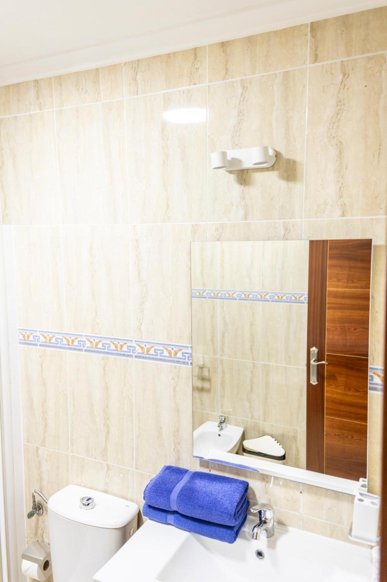 Yesenia Vv Airport Apartment El Matorral Екстериор снимка