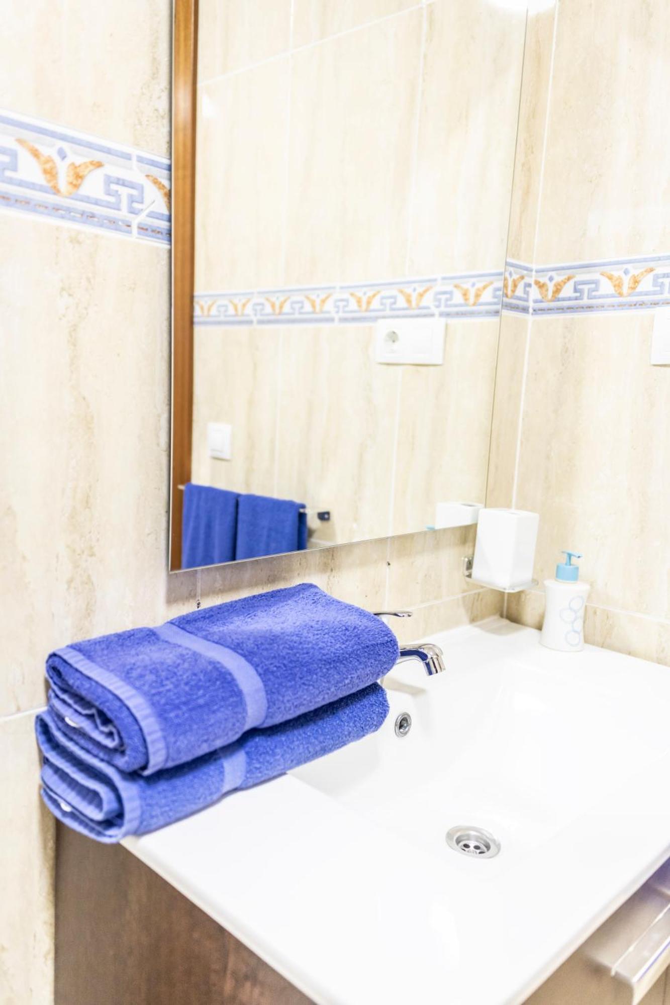 Yesenia Vv Airport Apartment El Matorral Екстериор снимка